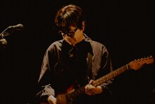 岸田繁（Vo, G）（撮影：三田村亮）