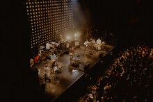 くるり「ハードにキマる！つやなし無造作ハッピージェル」東京公演1日目の様子。（撮影：三田村亮）