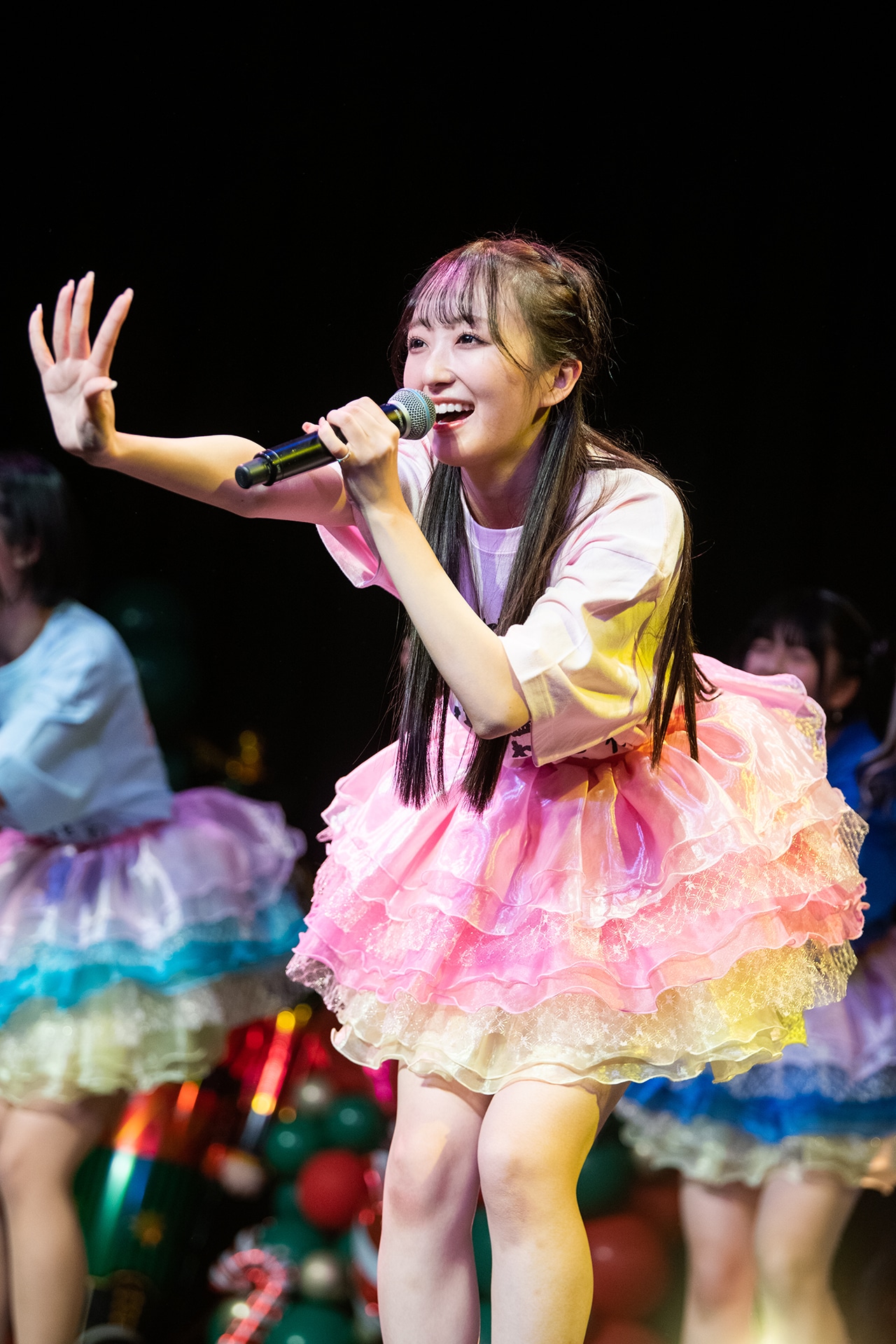 日比野芽奈