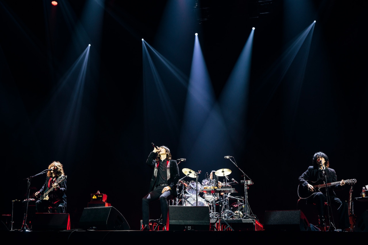 THE YELLOW MONKEYが日本武道館から生配信、アコースティック編成で2曲