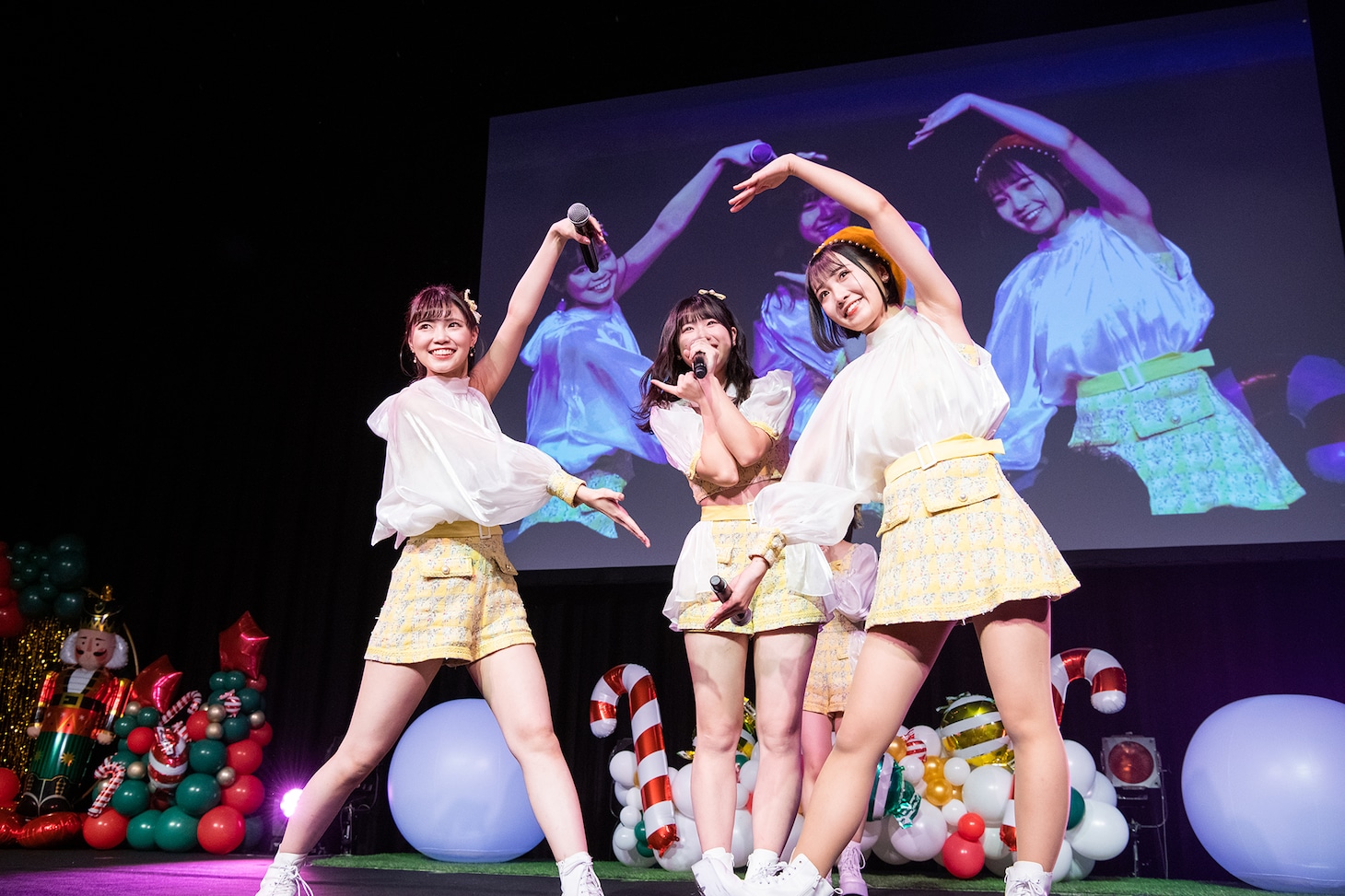 左から高梨結、佐々木楓菜、夏目涼風。
