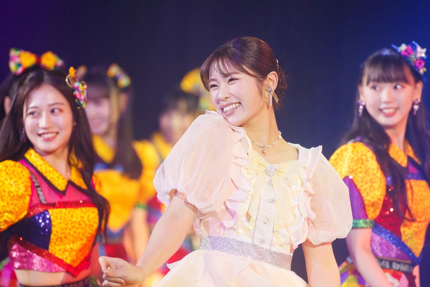 渋谷凪咲（中央） (c)NMB48