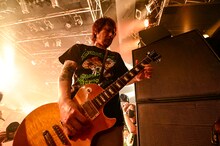 横山健（Vo, G / Ken Yokoyama）（撮影：岸田哲平）