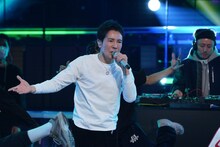 郷ひろみのリハーサルの様子。(c)NHK