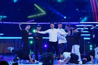 郷ひろみのリハーサルの様子。(c)NHK