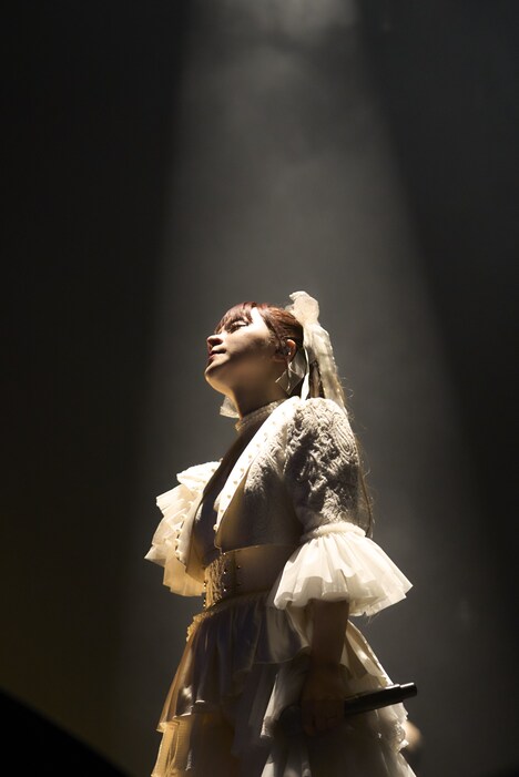 MARiA（Vo）（提供：ポニーキャニオン）