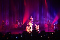 「GARNiDELiA stellacage 2023 -stella ship- Re:CoNNeCT Thanks」の様子。（提供：ポニーキャニオン）