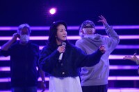 坂本冬美のリハーサルの様子。(c)NHK