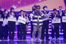 鈴木雅之のリハーサルの様子。(c)NHK