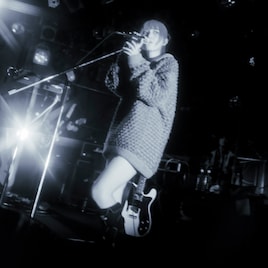 a子「今後も妥協せず」、2024年の展望語った大盛況の渋谷CLUB QUATTROワンマン