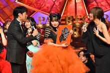 「第65回 輝く！日本レコード大賞」にて最優秀新人賞を受賞したFRUITS ZIPPER。(c)TBS