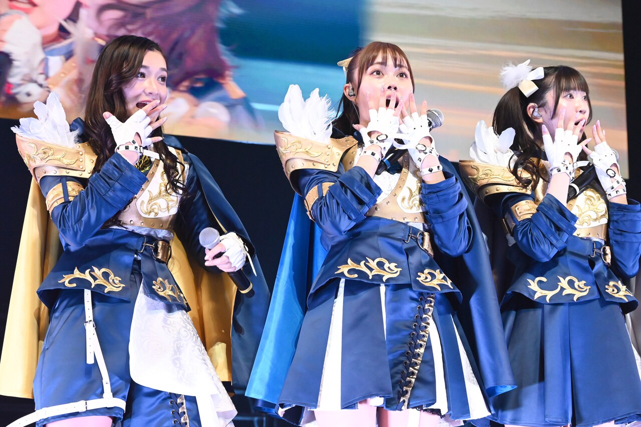 左から安杜羽加、葉月結菜、律月ひかる。 - いぎなり東北産の