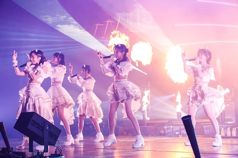 「Devil ANTHEM. 9th Anniversary ONE MAN LIVE 陽花歌歌」の様子。（撮影：笹森健一）