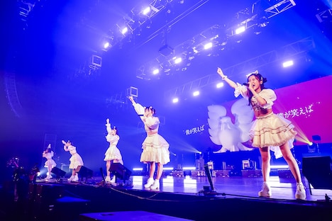 「Devil ANTHEM. 9th Anniversary ONE MAN LIVE 陽花歌歌」の様子。（撮影：笹森健一）