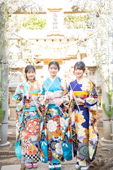 左から青木宙帆、西森杏弥、持永真奈。