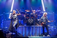 Queenとアダム・ランバート。