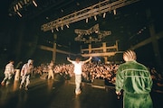 「Higher Remix Release Live」の様子。