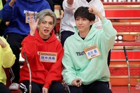 SUPER★DRAGONの田中洸希と古川毅。(c)テレビ東京