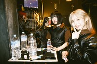 シオンエピック、クレナイ・ワールズエンド。（Photo by sotobayashi kenta）