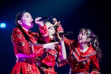 左から風見和香、桜木心菜、真山りか。