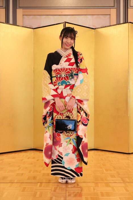 石黒友月 (c)2024 Zest, Inc.（衣装協力：株式会社清水屋）