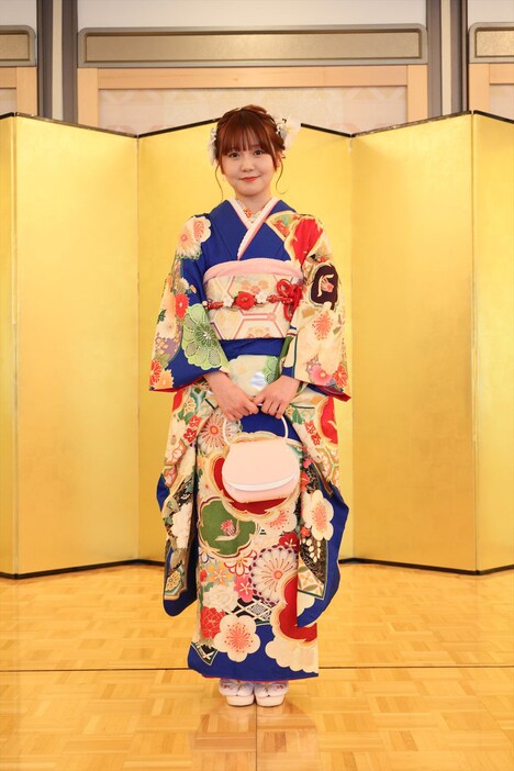 上村亜柚香 (c)2024 Zest, Inc.（衣装協力：株式会社清水屋）