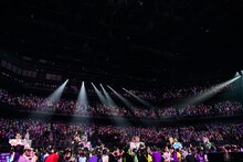 「私立恵比寿中学 新春大学芸会2024～高く飛ぶ竜と僕らのその先～」初日公演の様子。