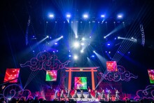 「私立恵比寿中学 新春大学芸会2024～高く飛ぶ竜と僕らのその先～」初日公演の様子。