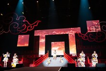 アカペラで歌うエビ中。