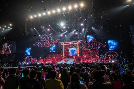 「私立恵比寿中学 新春大学芸会2024～高く飛ぶ竜と僕らのその先～」初日公演の様子。