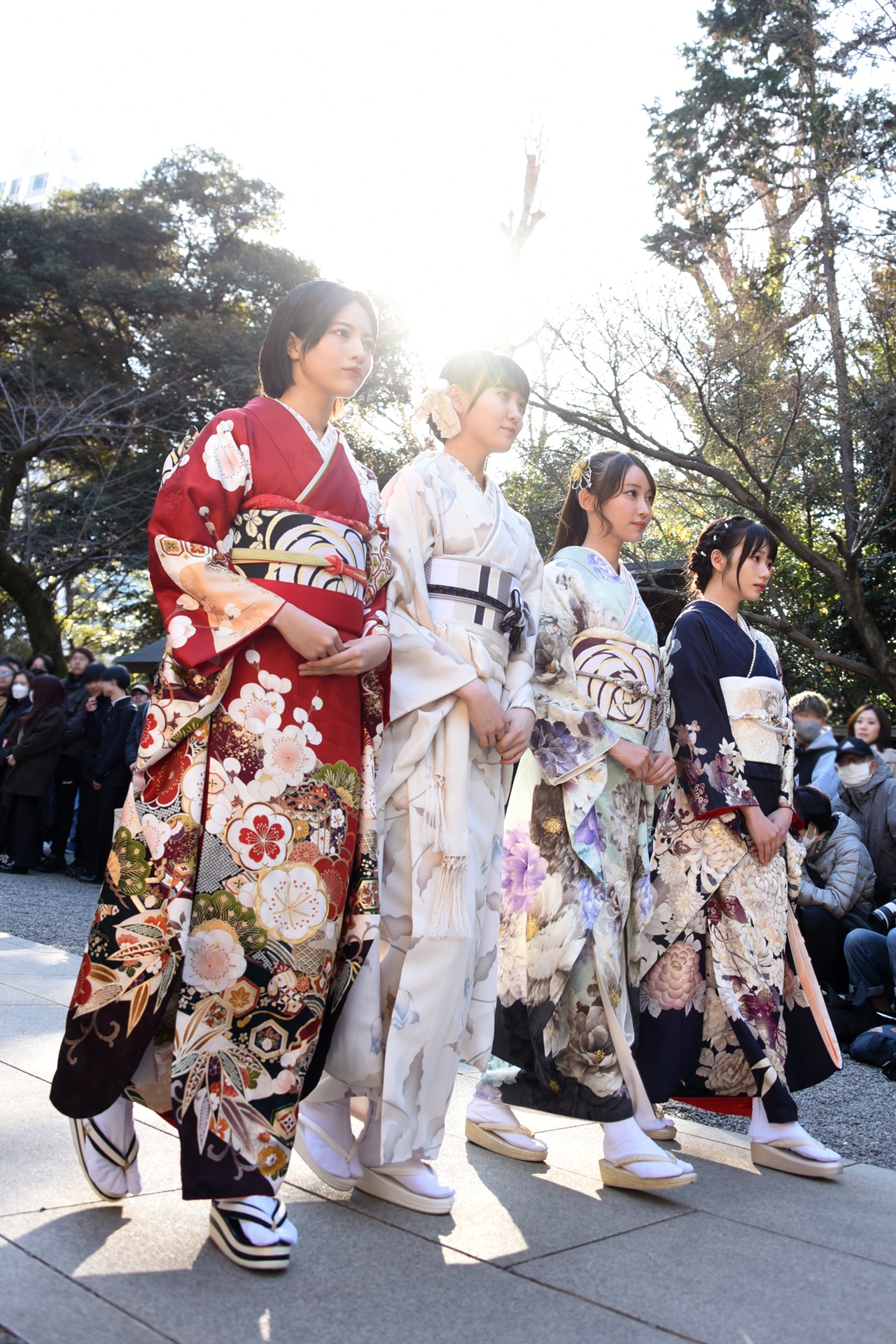 左から林瑠奈、松尾美佑、黒見明香、岡本姫奈。