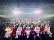 「NUANCE&開歌-かいか- presents『かいヌュ』」で記念撮影するNUANCEと開歌-かいか-。