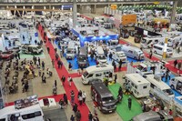 「ジャパンキャンピングカーショー」の様子。