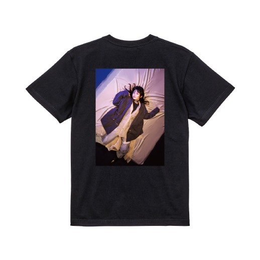ファンクラブ限定盤Aに付属するオリジナルTシャツ。