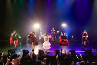 C;ONと荒井麻珠。