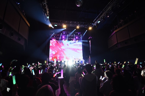 「ONE LOVE ONE HEART Oneman Live 2024 "Sky's the limit"」の様子。