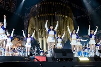 「創造営2024」練習生による、タイのカウントダウンイベントでの「Summer Dream」パフォーマンスの様子。