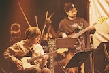 左から小川翔、Shingo Suzuki(Ovall)。(撮影:新保勇樹)
