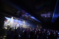 「ALL IN 2nd Anniversary Live～UNTAMED～」の様子。