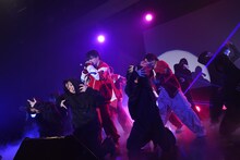 「ALL IN 2nd Anniversary Live～UNTAMED～」の様子。