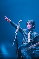 祖堅正慶（G, Vo）