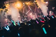 「キングサリ BAND SET ONEMAN LIVE『Survive the new world』」の様子。（撮影：真島洸）