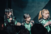 左からユメカ・ナウカナ、チッチチチーチーチー、モグ・ライアン。