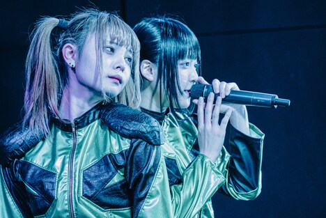 左からモグ・ライアン、リオンタウン。