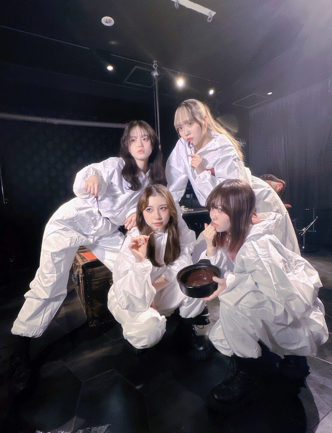 @onefiveが新曲リリース、バレンタインをクール＆ダークに表現