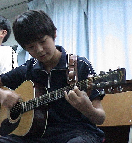 折坂悠太のルーツをたどる | アーティストの音楽履歴書 第49回