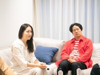 左から犬山紙子、劔樹人。