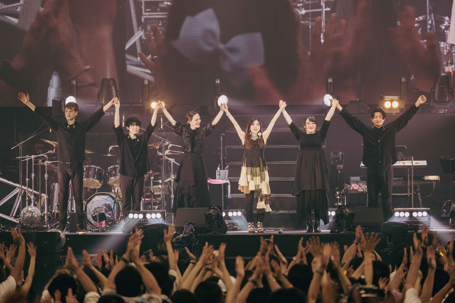 「milet live at 日本武道館」より。（撮影：入日伸介）