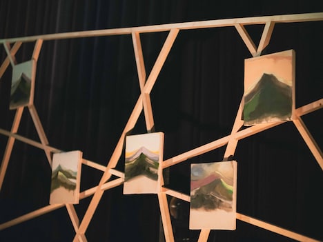 竹崎和征が描き下ろした絵画。（撮影：廣田達也）