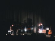 「Bialystocks 二人編成ライブ 2024 冬」の様子。（撮影：廣田達也）